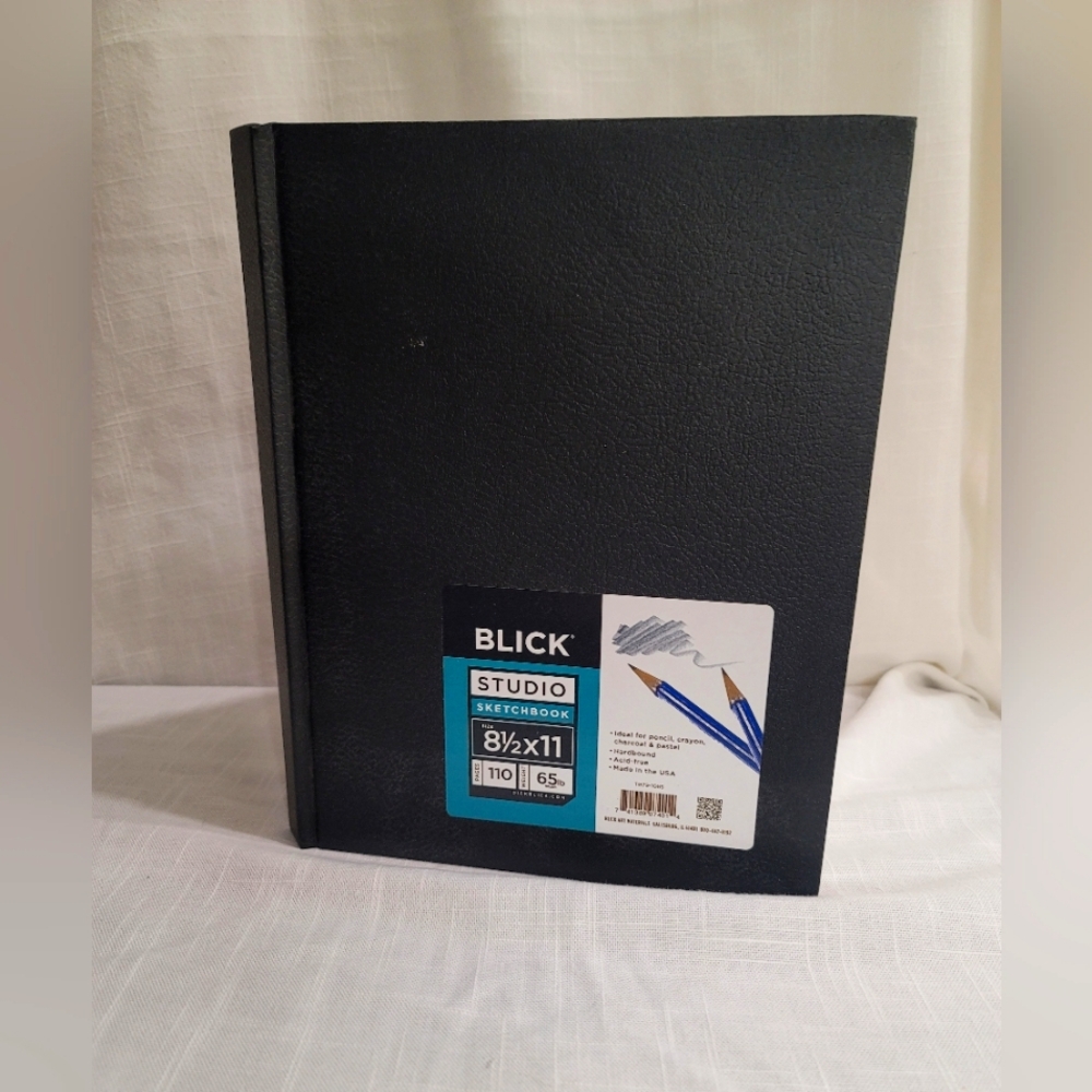 NEW Blick Studio Black 8.5 X 11 Hardbound Sketchbook